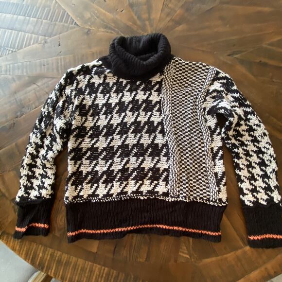 Venus Sweater Womens Small Black White Houndstooth Mock Neck chunky Knit - Picture 1 of 8